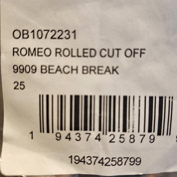 NWT Free People Romeo Rolled Cut Off in Beach Break size 25 - Picture 2 of 7